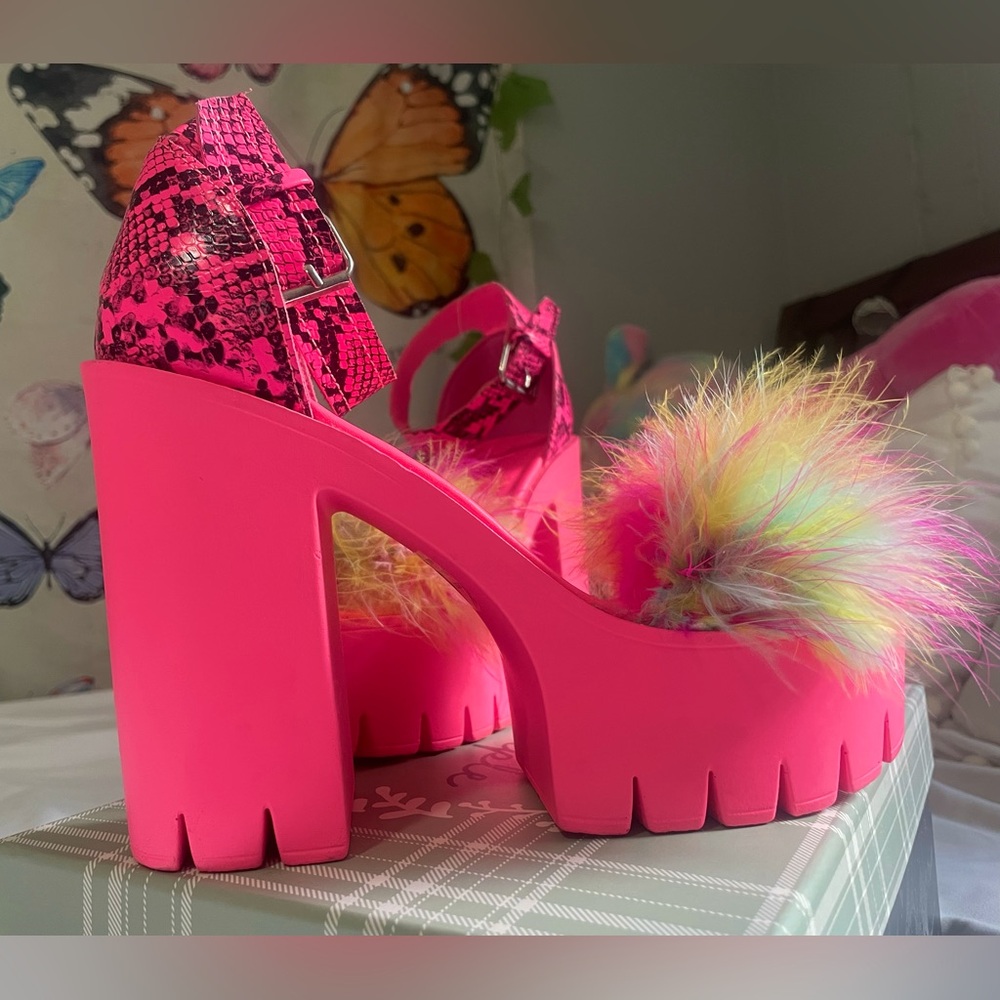 Hot Pink & Rainbow Fuzzy Platform Heels Size 8